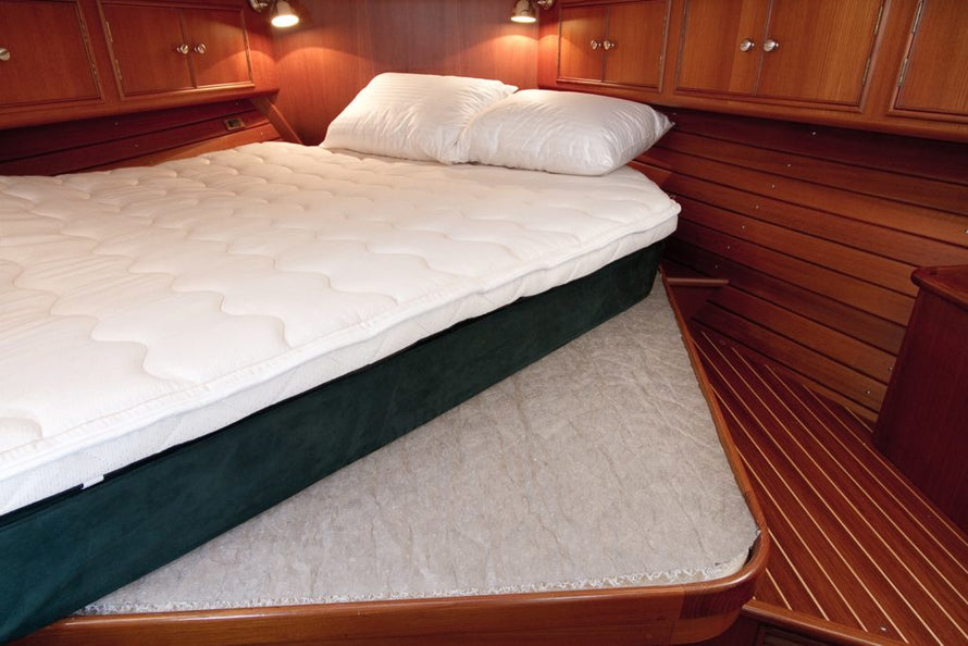 Making the Right Choice: Latex vs. Inner Spring Mattresses for Your Boat